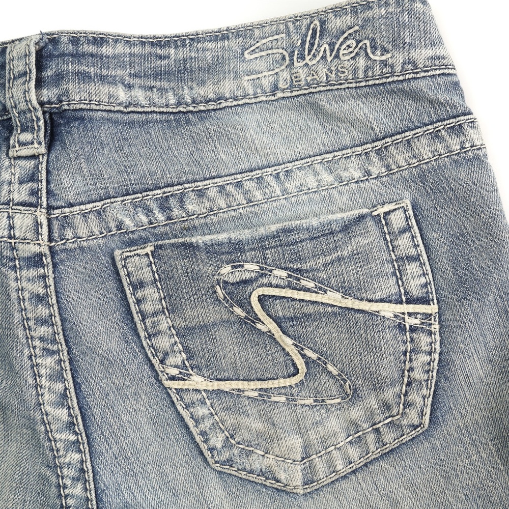 Silver Frances Distressed Capri Cropped Jeans